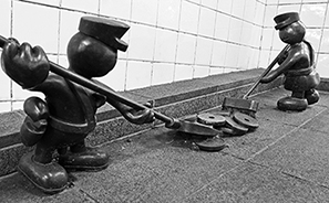 Subway Token Figures : Art : Subway : New York : Tom Otterness : Personal Photo Projects : Photos : Richard Moore : Photographer